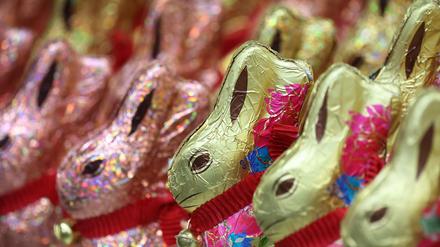 Viele der in Deutschland produzierten Schoko-Osterhasen werden im Supermarkt verkauft, ein großer Teil wird jedoch auch ins Ausland exportiert.