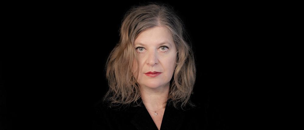 Die renommierte Fotografin Christina Dimitriadis lebt seit 1993 in Berlin, jetzt wurde ihr ihre erste Einzelausstellung in Berlin gewidmet.