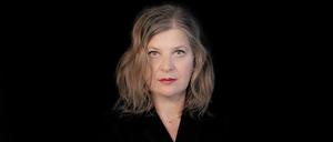 Die renommierte Fotografin Christina Dimitriadis lebt seit 1993 in Berlin, jetzt wurde ihr ihre erste Einzelausstellung in Berlin gewidmet.