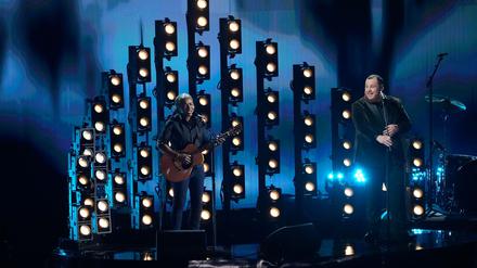 Tracy Chapman und Luke Combs singen „Fast Car“ während der Verleihung der Grammy Awards 2024. (Archivbild)