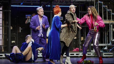 Ruhe, bitte? Michael Frayns „Der nackte Wahnsinn“ am Hans Otto Theater bietet alles außer das.