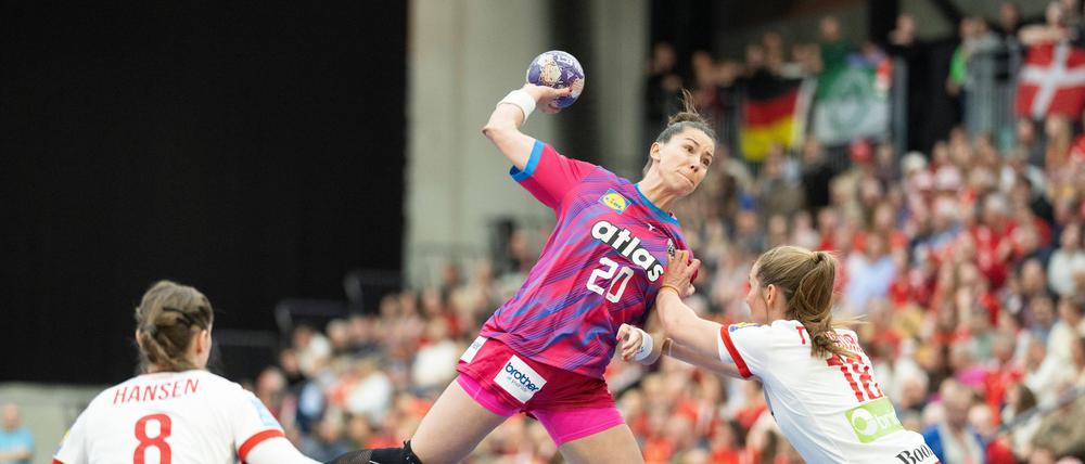Die deutschen Handballerinnen haben das zweite Länderspiel gegen Dänemark gewonnen.