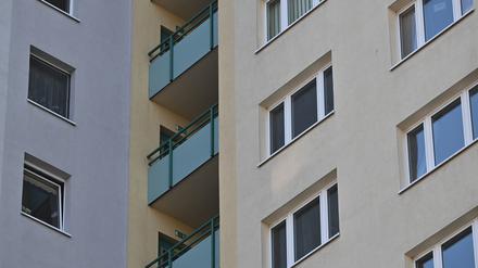 Ein mehrgeschossiges Wohnhaus, wie man sie in Alt-Hohenschönhausen sehen kann (Symbolbild).