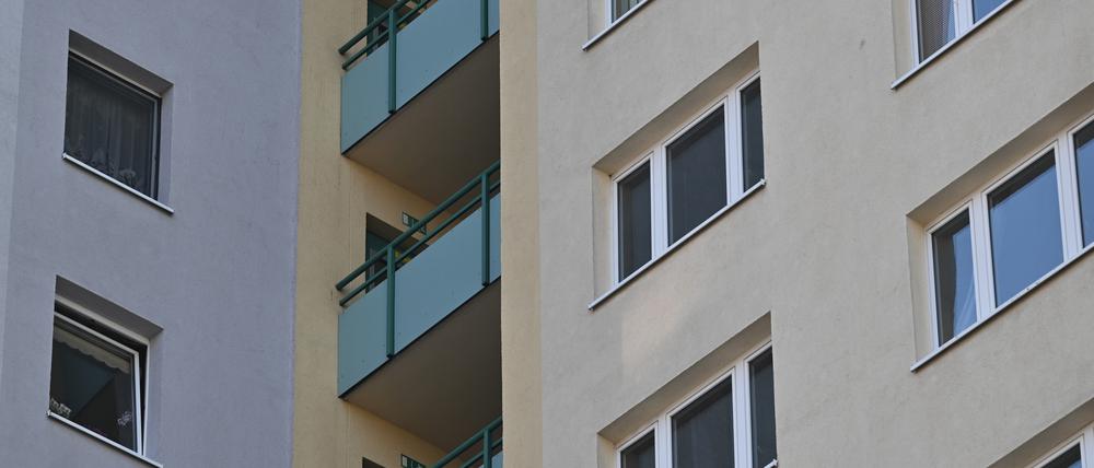 Ein mehrgeschossiges Wohnhaus, wie man sie in Alt-Hohenschönhausen sehen kann (Symbolbild).
