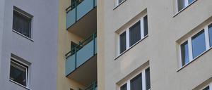 Ein mehrgeschossiges Wohnhaus, wie man sie in Alt-Hohenschönhausen sehen kann (Symbolbild).