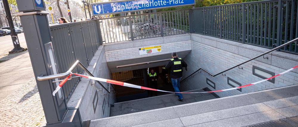 Die tödliche Messerattacke ereignete sich im Berliner U-Bahnhof Sophie-Charlotte-Platz. 
