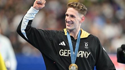 Gold bei Olympia, nun ein Weltrekord: Lukas Märtens glänzt auch 2025.