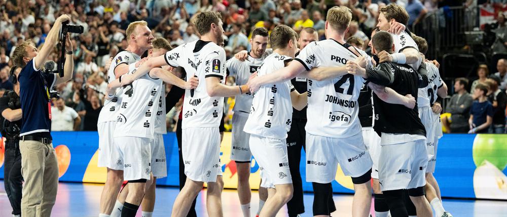 Der THW Kiel bejubelte im Pokal-Halbfinale einen dramatischen Sieg gegen die Rhein-Neckar Löwen. 