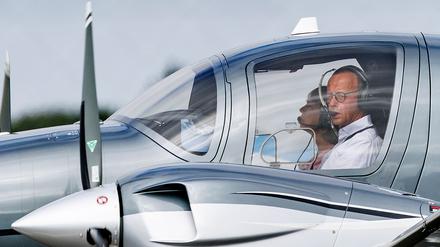 CDU-Chef Merz hat seinen Pilotenschein gerade um ein Jahr verlängert. (Archivfoto). 