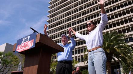 Sanders und Ocasio-Cortez bei einer gemeinsamen Veranstaltung im kalifornischen Los Angeles. 
