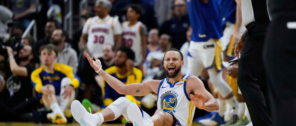 Steph Curry muss mit den Warriors mindestens eines der maximal zwei Spiele im Play-in-Turnier gewinnen.