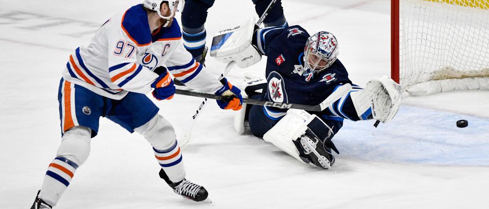 Connor McDavid sammelte gegen die Jets seine Scorerpunkte 98 und 99.