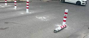 Poller in der Niederbarnimstraße wurden herausgerissen. 