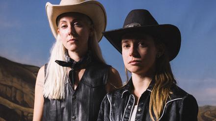 Torres und Julien Baker „Send A Prayer My Way“