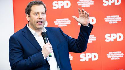 SPD-Chef Klingbeil warnt vor einem Scheitern des Koalitionsvertrags.
