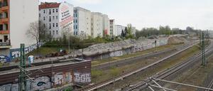 Vom Lärm der Brückenabrisse auf der Stadtautobahn A100 in Berlin sind Nachbarhäuser in Charlottenburg betroffen.