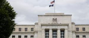 US-Notenbanker Waller sieht gravierende Folgen der Zollpolitik für die US-Wirtschaft