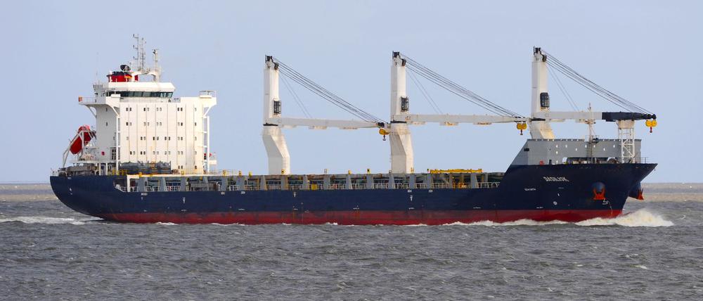 Ein Hamburger Frachter, der 2024 vor Somalia gekapert worden ist. (Archivbild)