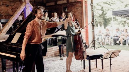Gastgeber des „Fliessen“-Festivals für Kammermusik sind der Pianist Martin Helmchen und die Cellistin Marie-Elisabeth Hecker.