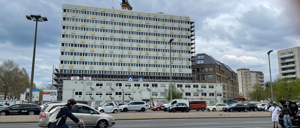 Haus der Statistik mit neues Fassade.