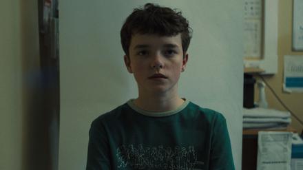 Owen Cooper spielt Jamie Miller in der britischen Netflix-Serie „Adolescence“. Die vierteilige Serie ist seit fast vier Wochen (13.3.) auf Netflix verfügbar.