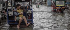 Jakarta in Indonesien gilt als die am schnellsten absinkende Stadt. Bei Flut können Stadtteile bereits unter Wasser stehen.