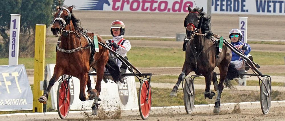 Emma Stolle (li.) greift in dieser Saison erneut nach dem Titel und liegt in der bundesweiten Wertung aktuell auf dem ersten Rang.