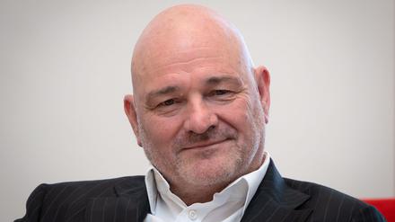 Finanzminister Robert Crumbach (BSW) will den Haushalt in Brandenburg wieder ins Lot bringen. (Archivbild)