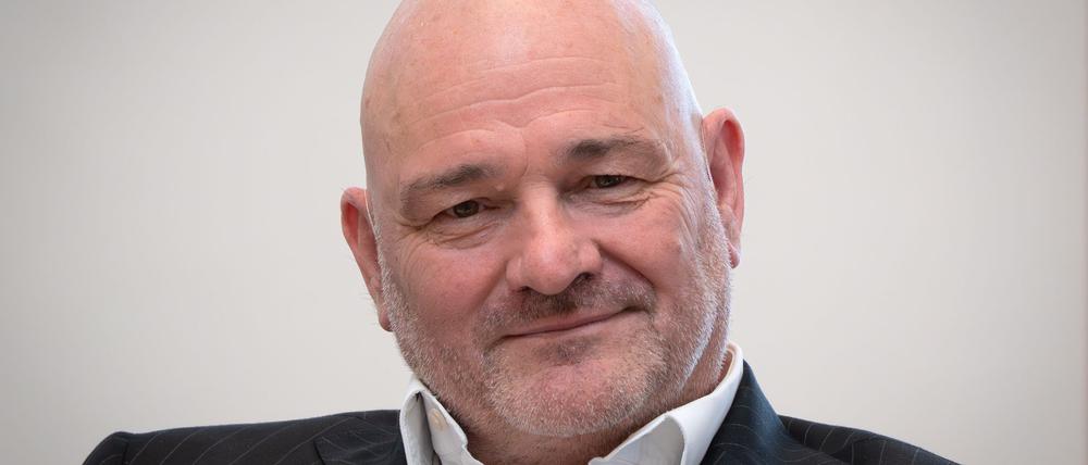 Finanzminister Robert Crumbach (BSW) will den Haushalt in Brandenburg wieder ins Lot bringen. (Archivbild)