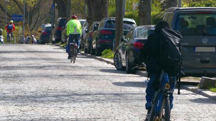 Abgefrästes Kopfsteinpflaster am Bahnhof Priesterweg auf dem Fernradweg Leipzig - Berlin.