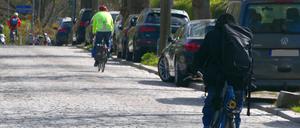 Abgefrästes Kopfsteinpflaster am Bahnhof Priesterweg auf dem Fernradweg Leipzig - Berlin.