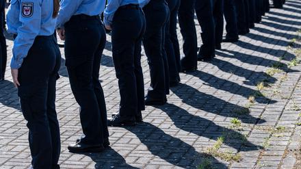 An der Hochschule der Polizei in Oranienburg sollen mehr angehende Polizisten ausgebildet werden. (Symbolbild)