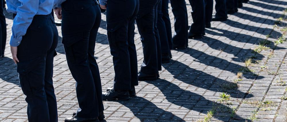 An der Hochschule der Polizei in Oranienburg sollen mehr angehende Polizisten ausgebildet werden. (Symbolbild)