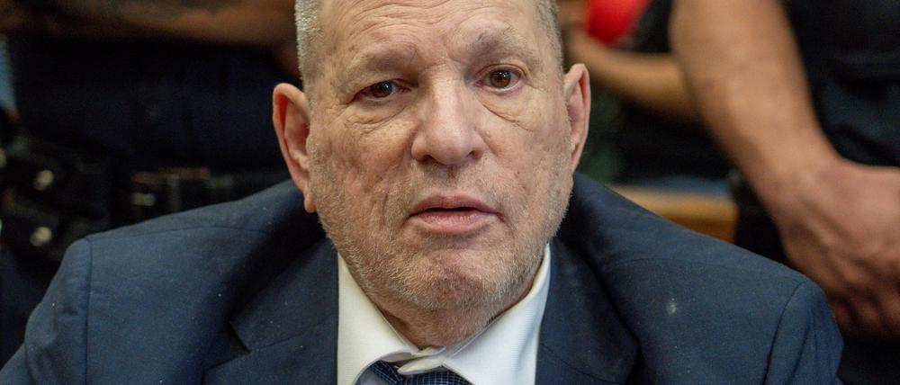 Harvey Weinstein, einst mächtigste Produzent Hollywoods, erscheint diese Woche von Krankheit gezeichnet vor Gericht.