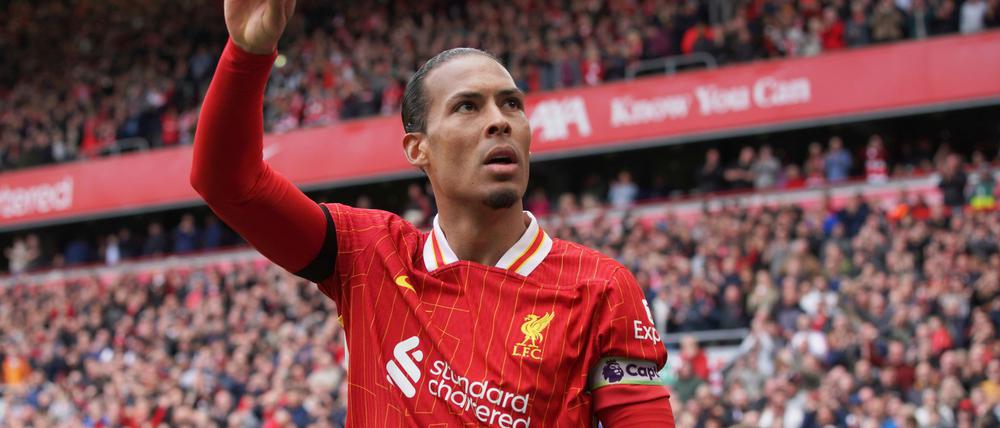 Virgil van Dijk bleibt zwei weitere Jahre in Liverpool.