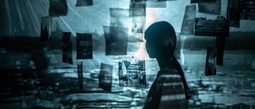 Lucas Wolframs Mixed-Media-Installation "Der Wahn vom Aus:Flug". Credits: Erik Braun