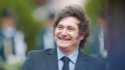 Argentiniens Präsident Javier Milei strahlt.