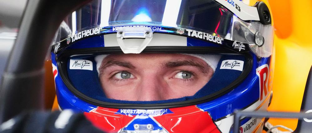 Kein Blick für all die Spekulationen um ihn herum.