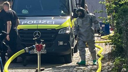 In Sachsen haben die Ermittler die Durchsuchung in einem Einfamilienhaus wegen des hochgiftigen biologischen Kampfstoffs Rizin im Besitz eines 16-Jährigen für beendet erklärt. 