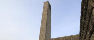 Glockenturm am Maifeld auf dem Gelände vom Olympiastadion in Berlin-Charlottenburg.
