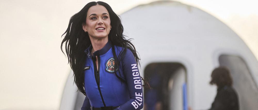 Besondere Amazon-Lieferung: Katy Perry flog mit einer Frauentruppe an den Rand des Weltalls.