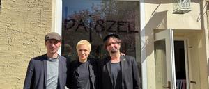 Die drei Betreiber:innen der Kulturschänke Bajszel in Neukölln