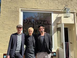 Die drei Betreiber:innen der Kulturschänke Bajszel in Neukölln