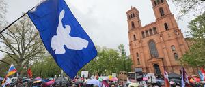 Die Organisatoren wenden sich vor allem gegen die Kriege in der Ukraine und im Gaza-Streifen.