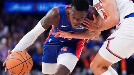Dennis Schröder verliert mit Detroit zum Playoff-Start in New York.
