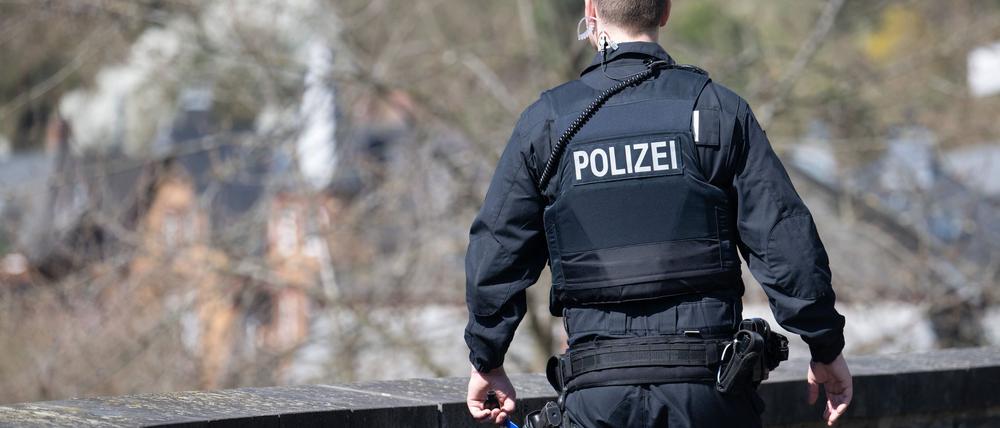 Wochenlang hatten zahlreiche Einsatzkräfte in Weilburg und Umgebung nach dem vermissten sechsjährigen Jungen gesucht. (Archivbild)