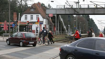 Bhf. Rehbrücke, Bahnübergang (Klaer)