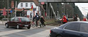 Bhf. Rehbrücke, Bahnübergang (Klaer)