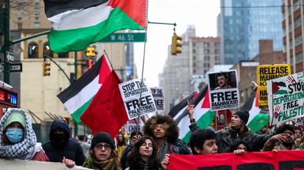 Demo für den in US-Abschiebehaft sitzenden pro-palästinensischen Aktivisten Mahmoud Khalil in New York City am 12. April.