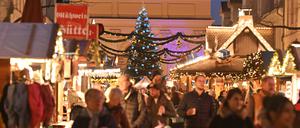 Potsdam, Weihnachtsmarkt, Blauer Lichterglanz, 2024